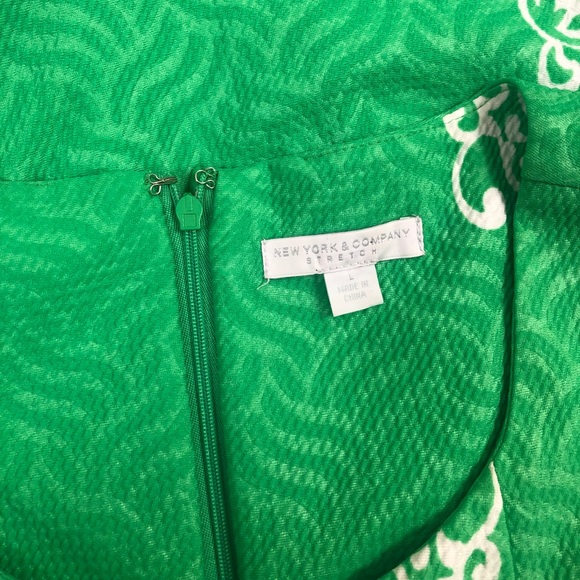 Green pleated dress - Picture 4 of 6